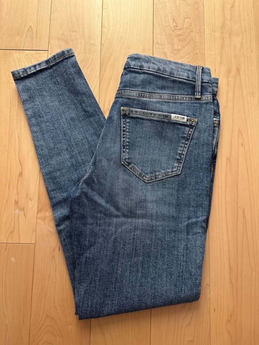 Like-New- Joe's Blue High Rise Skinny Ankle Jeans (26)